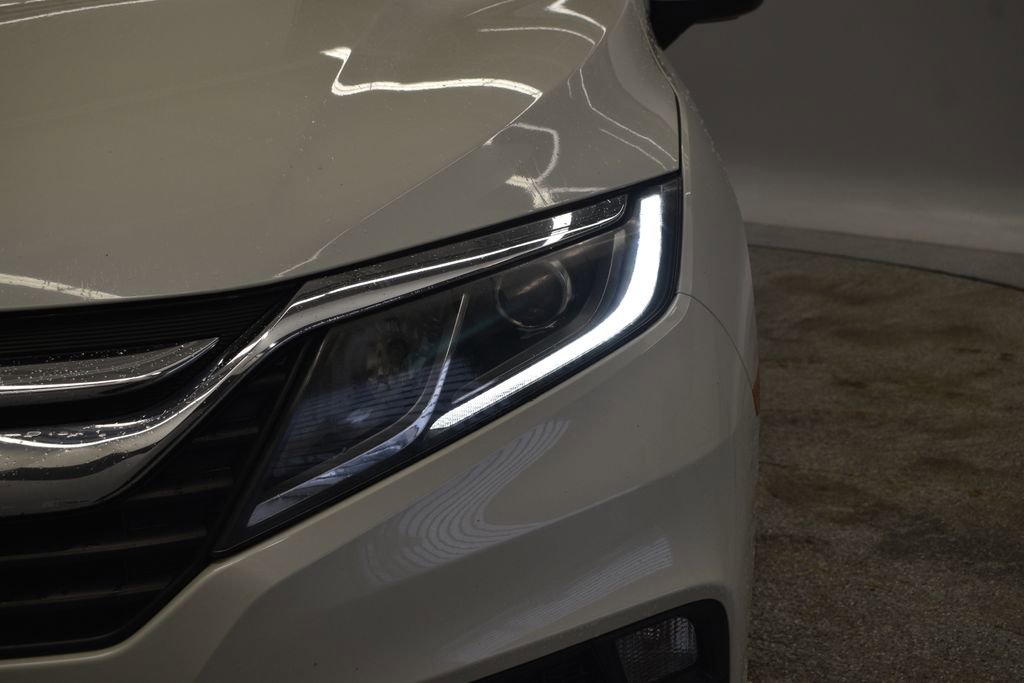 Used 2018 Honda Odyssey EX-L image 17
