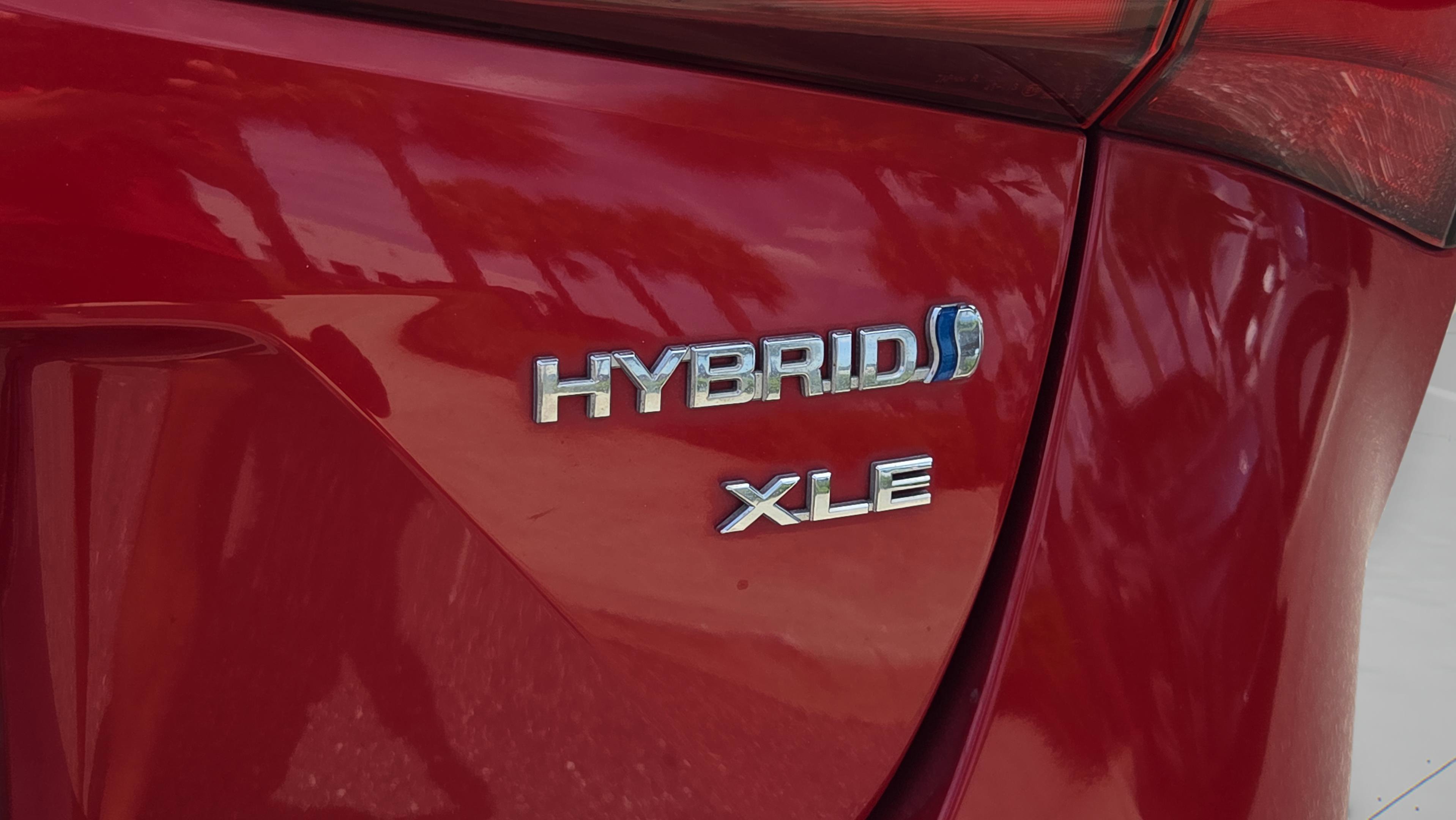 Used 2022 Toyota Prius XLE FWD image 32