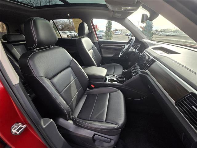Certified 2022 Volkswagen Atlas SE w/ Panoramic Sunroof Package image 10