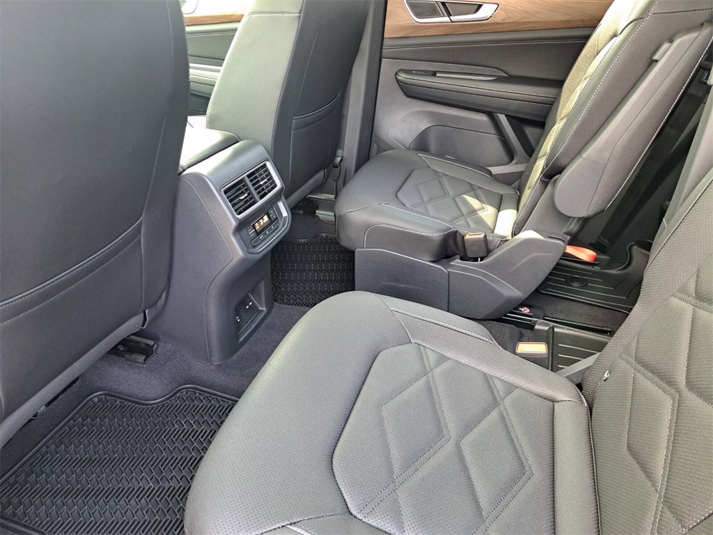 New 2026 Volkswagen Atlas SE image 25
