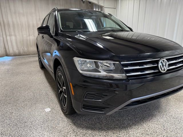 Used 2021 Volkswagen Tiguan SE image 32