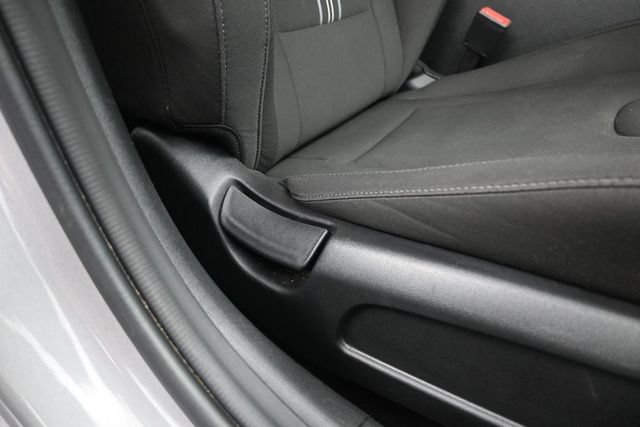 Used 2024 Hyundai Elantra SEL FWD image 34