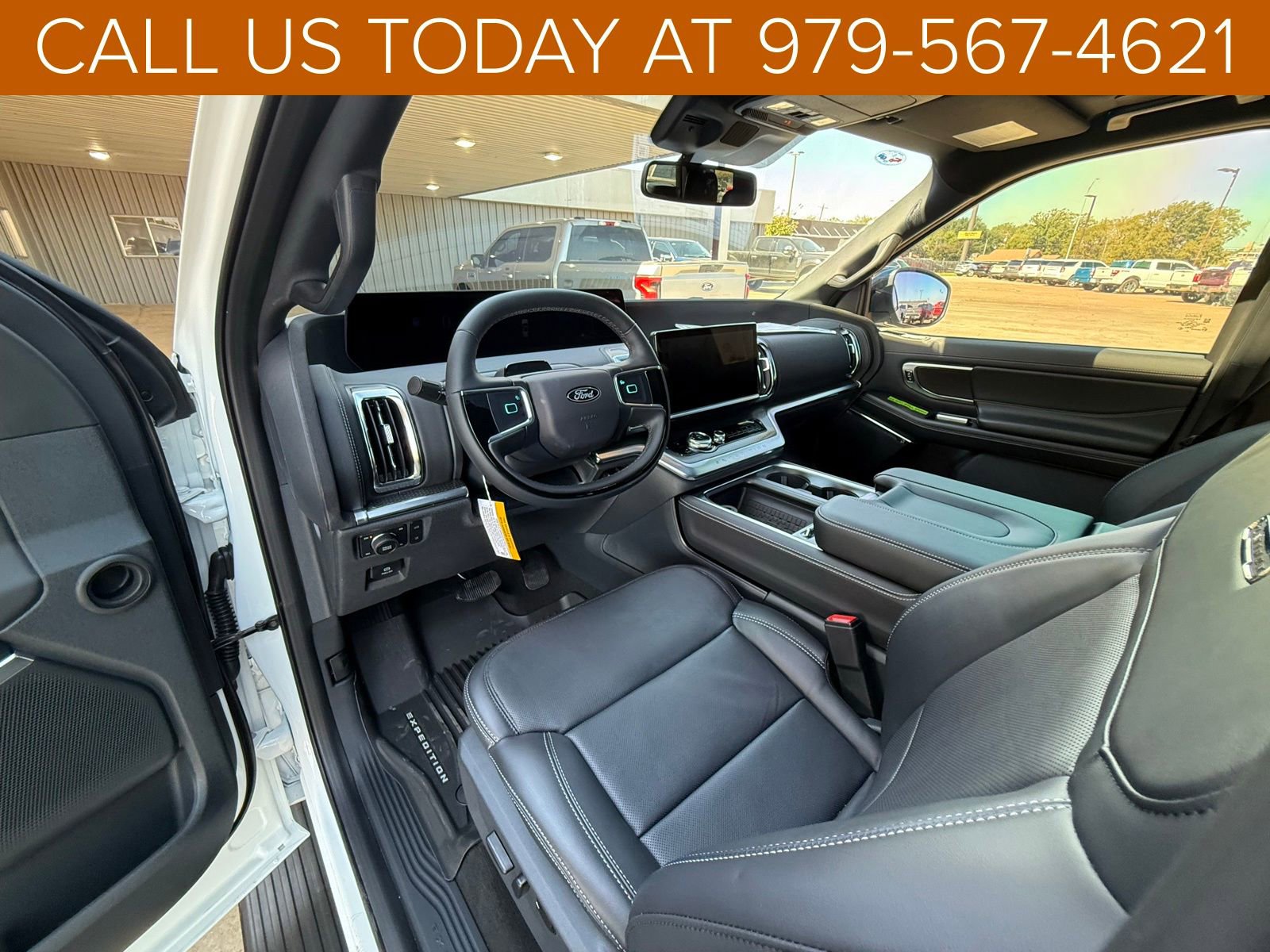 New 2025 Ford Expedition Platinum image 14