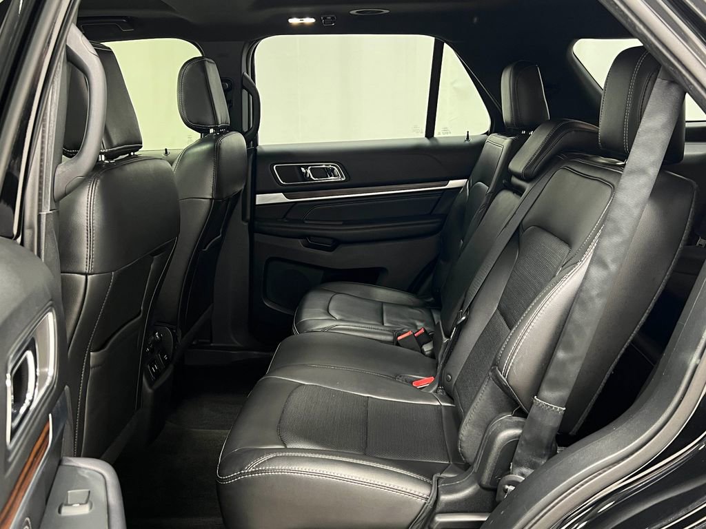 Used 2018 Ford Explorer Limited w/ Equipment Group 301A image 32