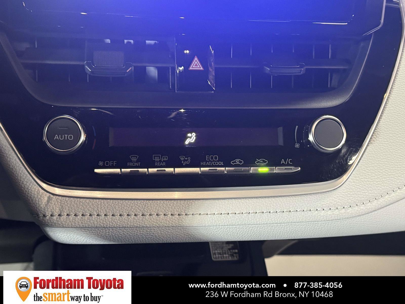 Used 2024 Toyota Corolla SE w/ SE Package AWD/4WD image 29