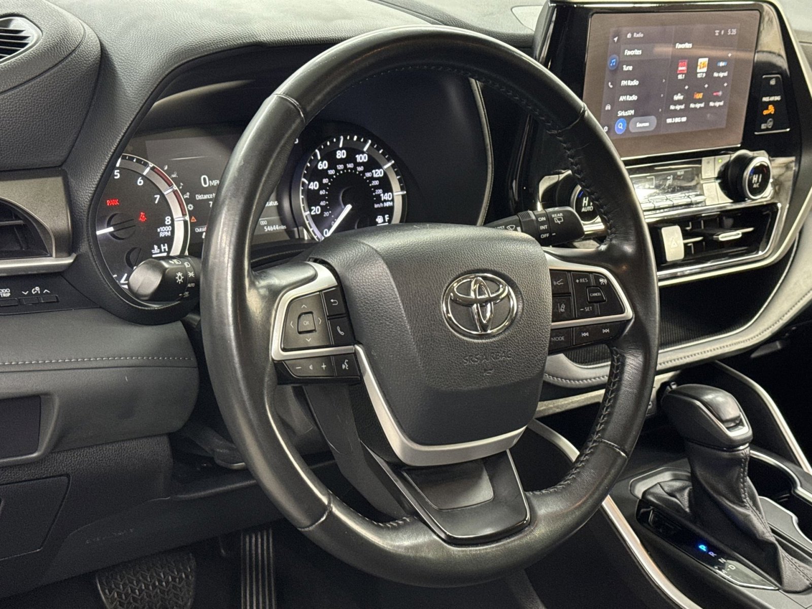 Used 2023 Toyota Highlander LE image 20