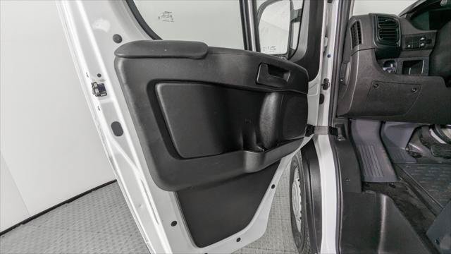 Used 2025 RAM ProMaster 2500 w/ U-Haul Equipment Group FWD image 13
