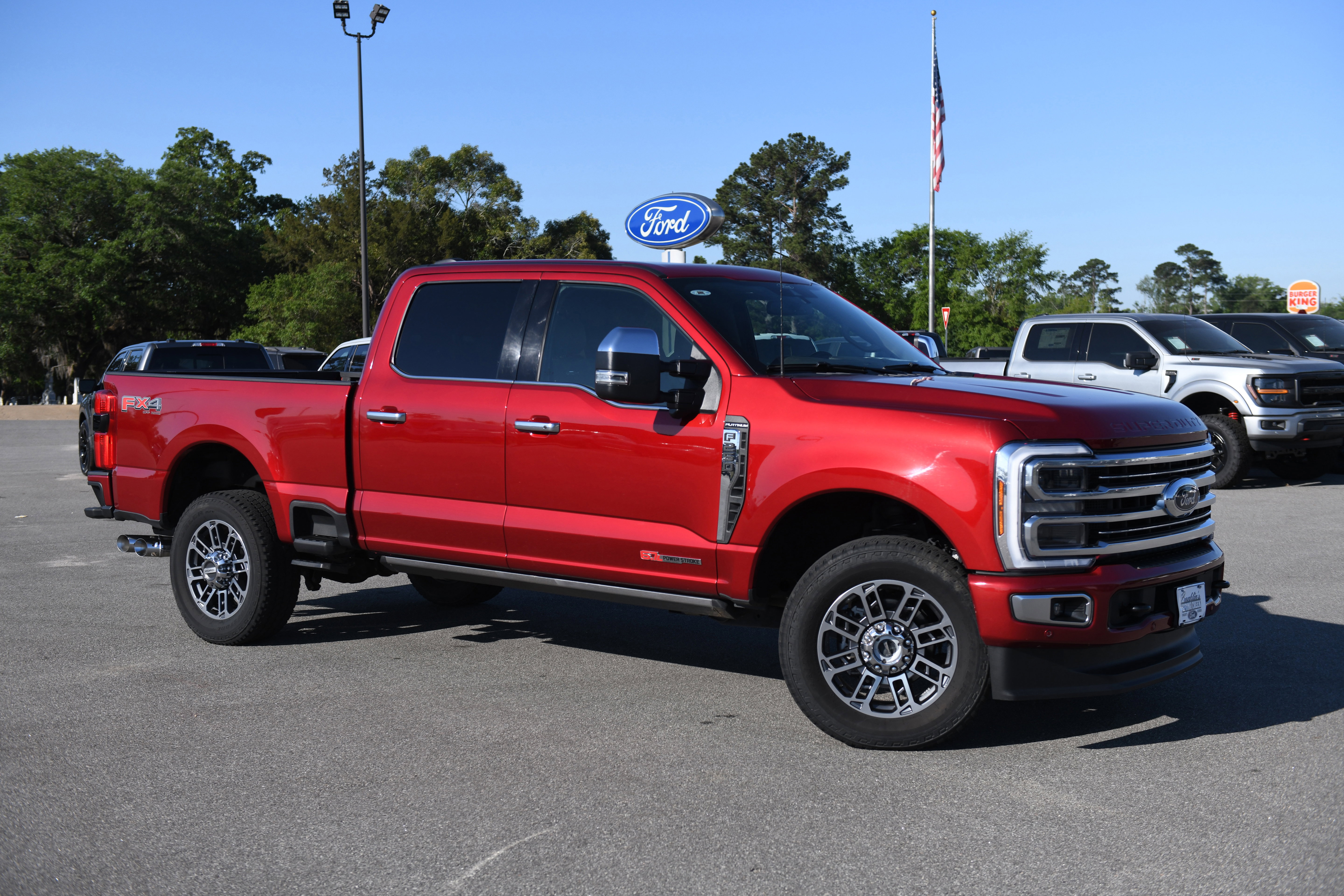 Used 2025 Ford F250 Platinum w/ Platinum Plus Package AWD/4WD video 1