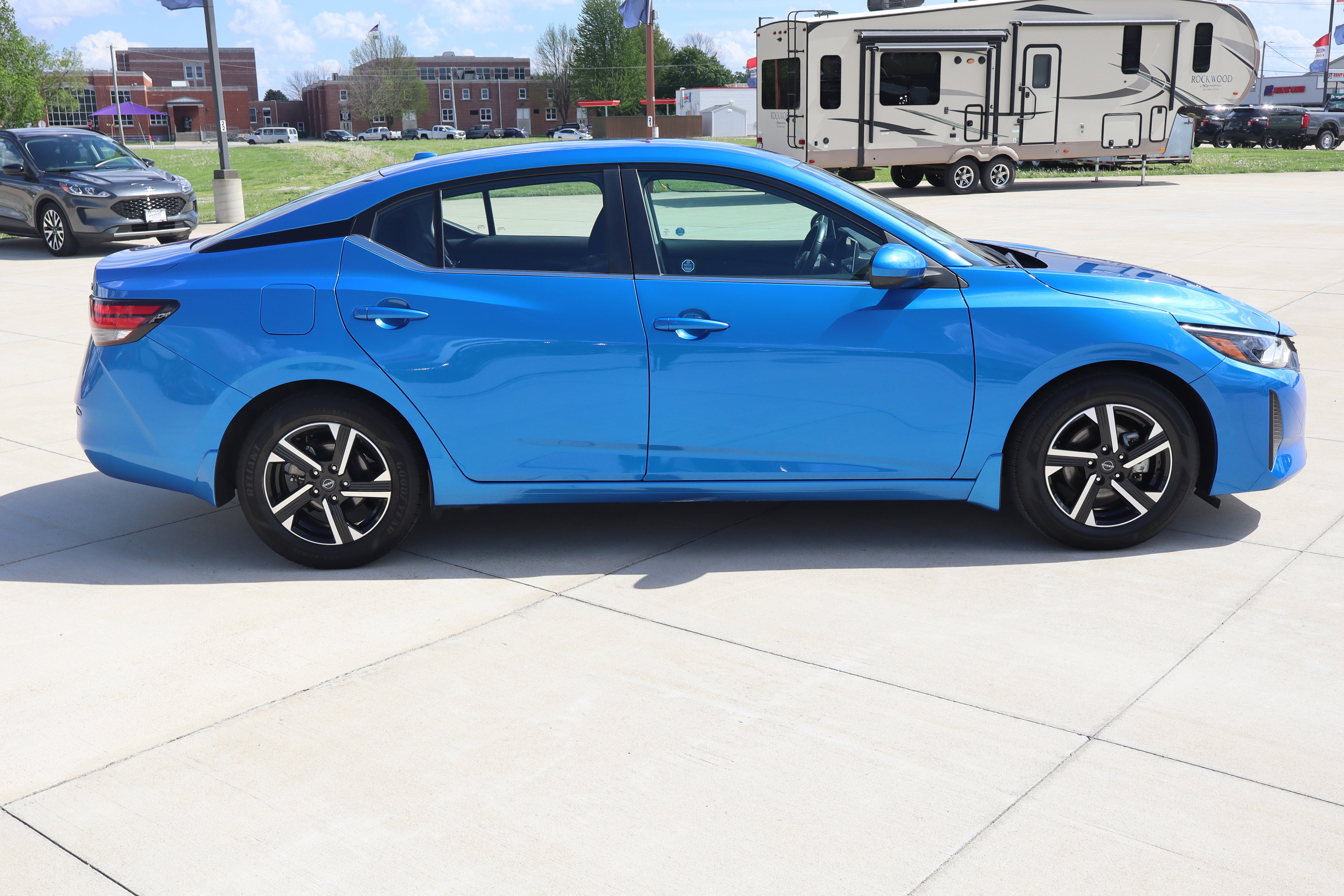 Used 2024 Nissan Sentra SV w/ All-Weather Package FWD image 5