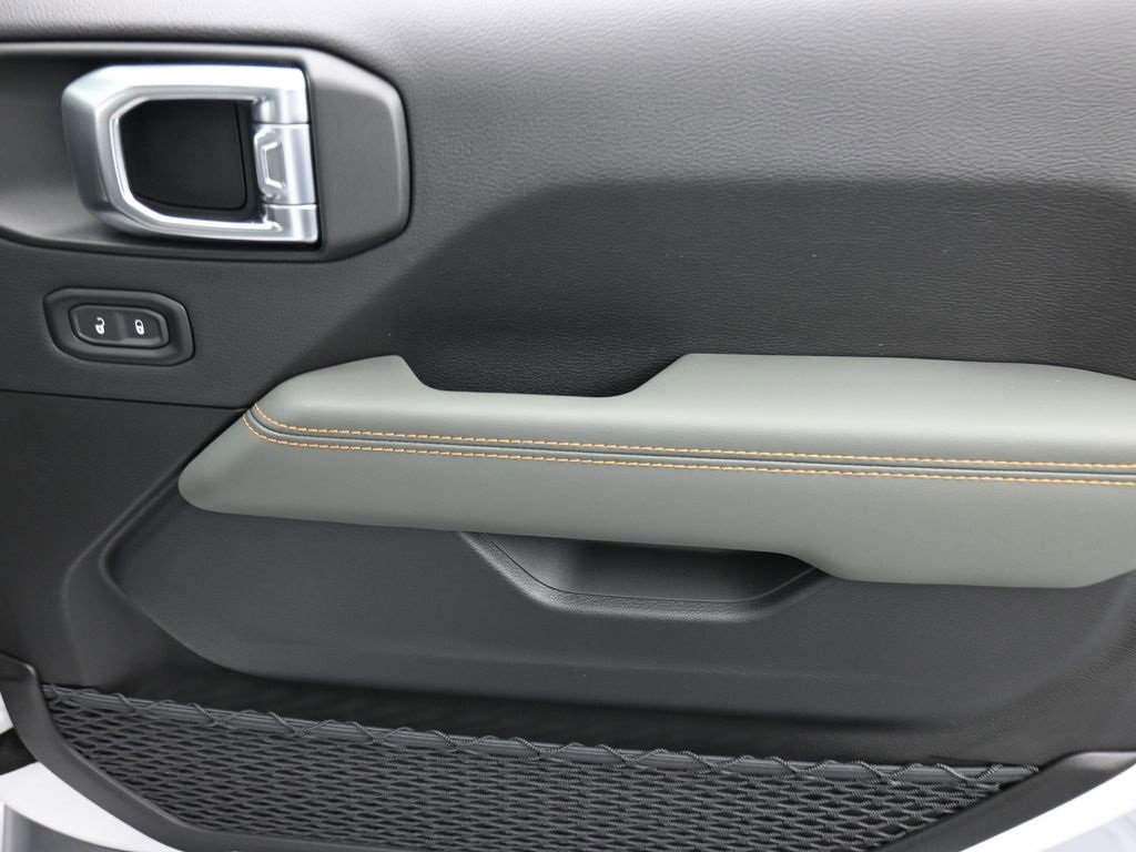 New 2026 Jeep Gladiator Mojave image 16