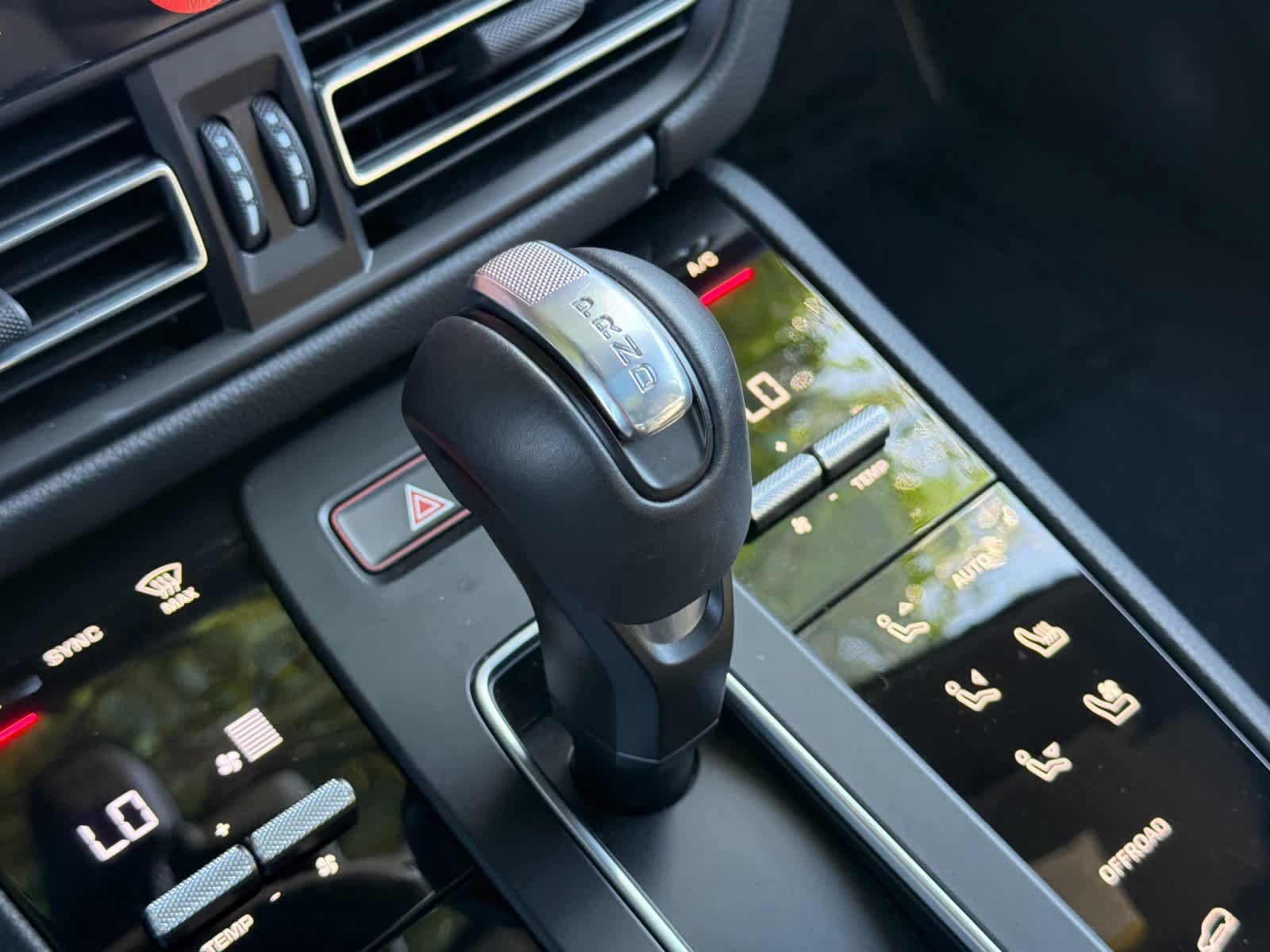 New 2026 Porsche Macan Turbo AWD/4WD image 24