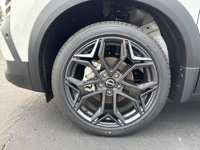 New 2026 Nissan Kicks SR w/ SR Premium Package AWD/4WD image 10
