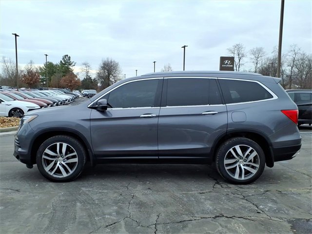 Used 2016 Honda Pilot Touring image 3