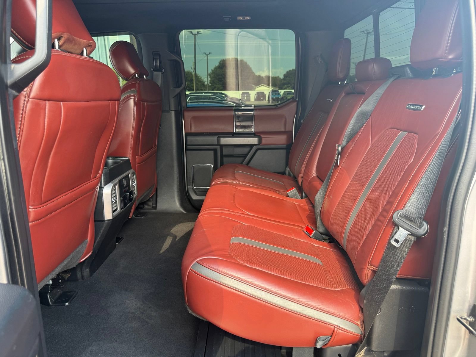 Used 2020 Ford F250 Platinum w/ FX4 Off-Road Package AWD/4WD image 25