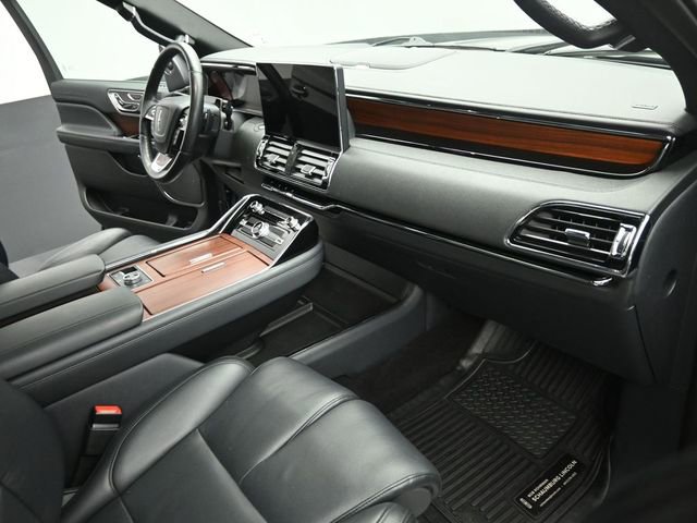 Certified 2023 Lincoln Navigator Reserve AWD/4WD image 32