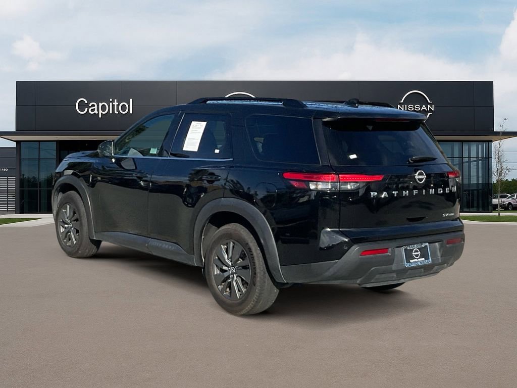 Used 2024 Nissan Pathfinder SV image 7