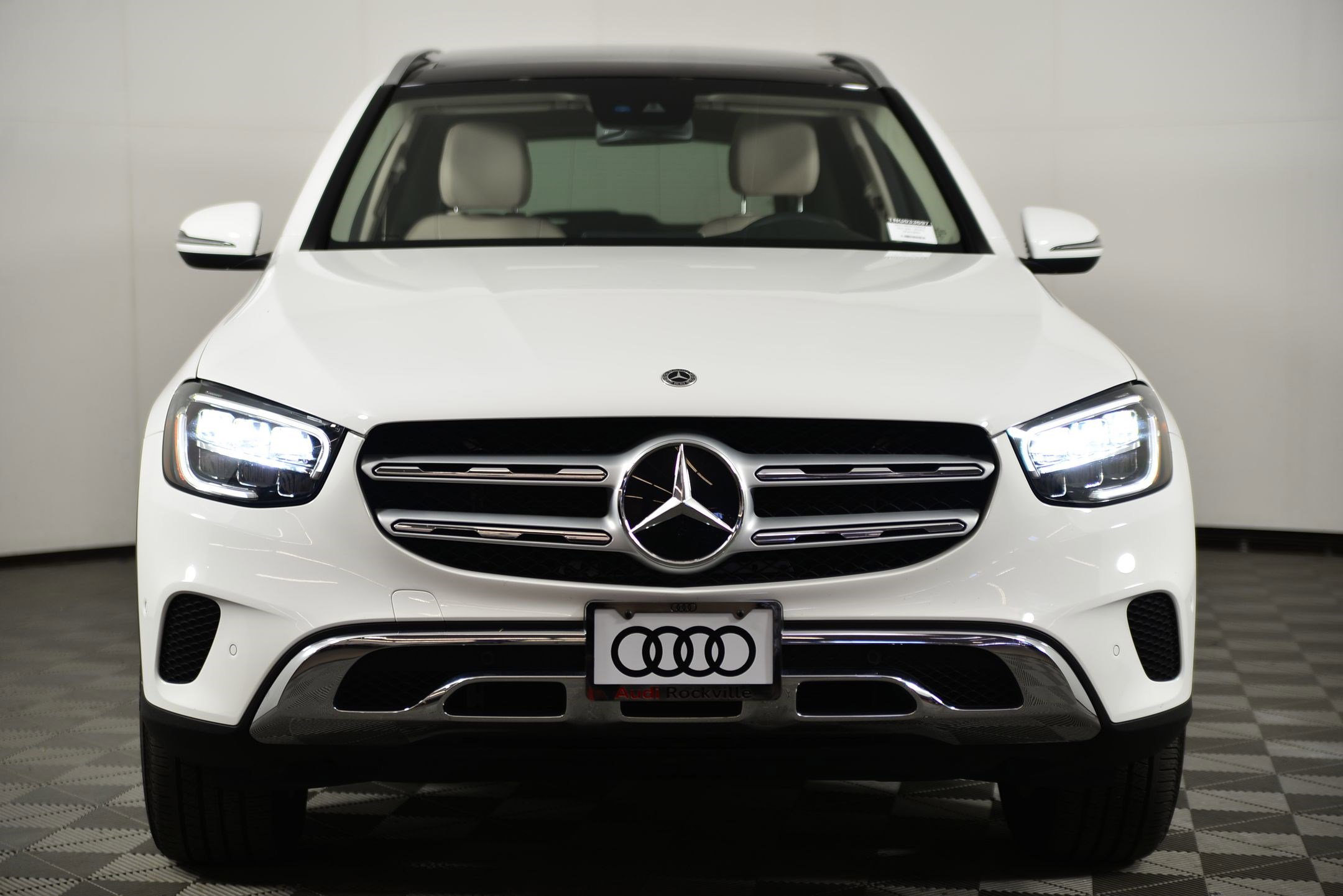 Used 2022 Mercedes-Benz GLC 300 4MATIC image 5