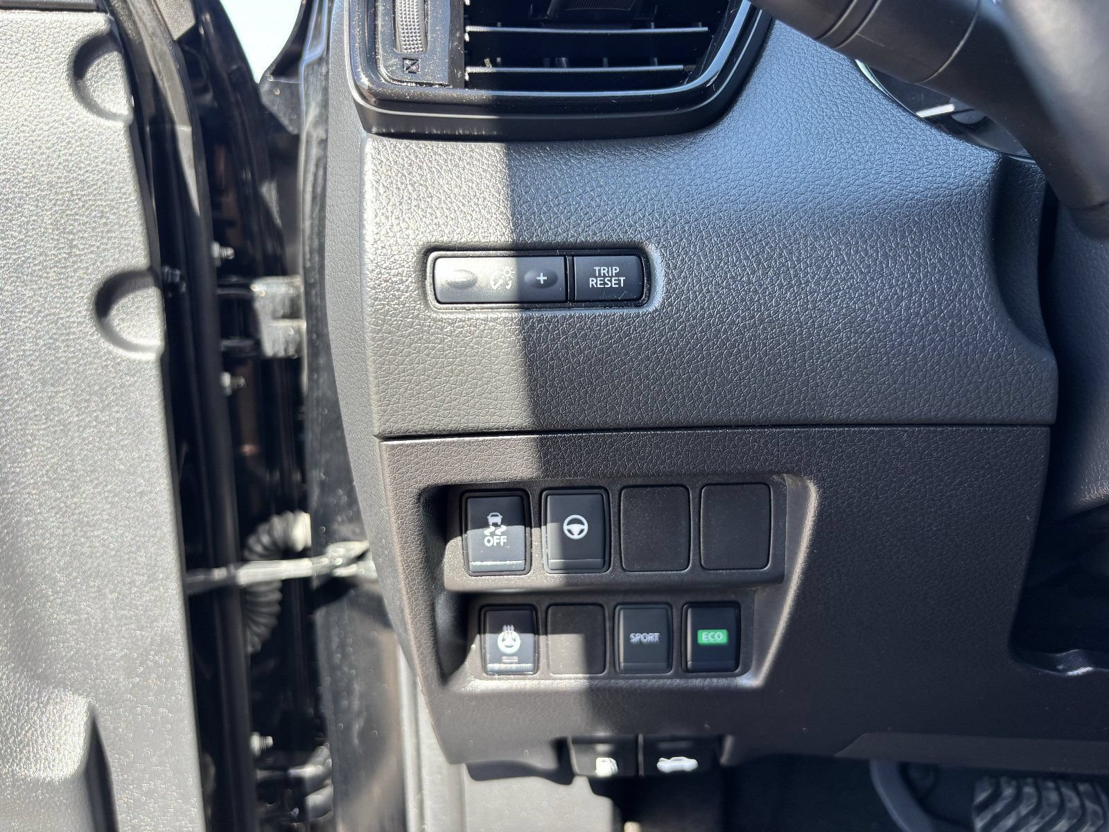 Certified 2021 Nissan Rogue Sport SL w/ Premium Package FWD image 31