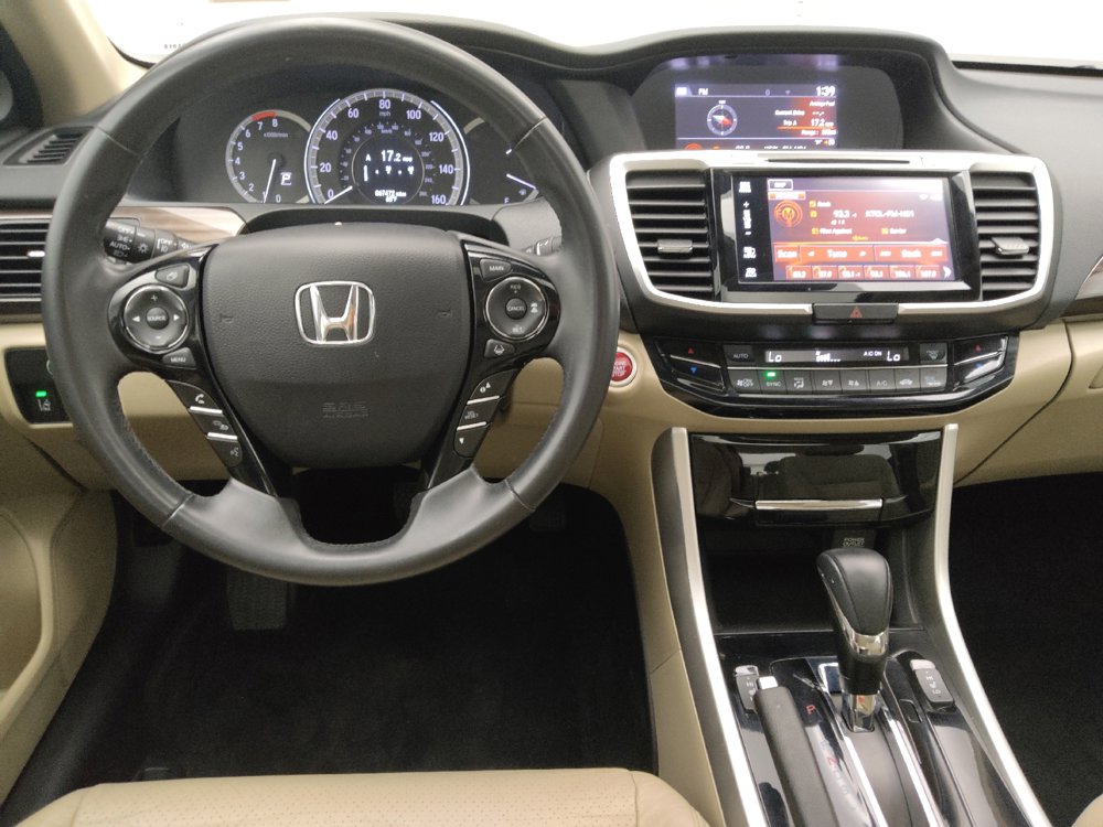 Used 2017 Honda Accord EX-L image 22