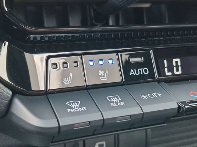 New 2027 Toyota Land Cruiser w/ Premium Package AWD/4WD image 24
