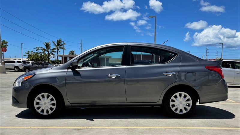 Used 2018 Nissan Versa SV FWD image 2