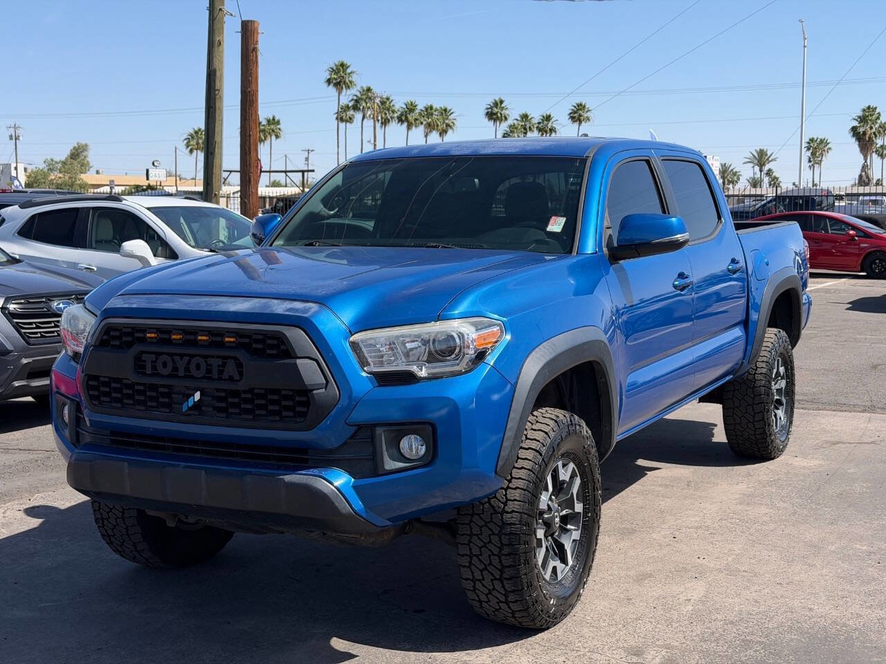 Used 2017 Toyota Tacoma TRD Off-Road w/ Premium & Technology Package AWD/4WD image 1