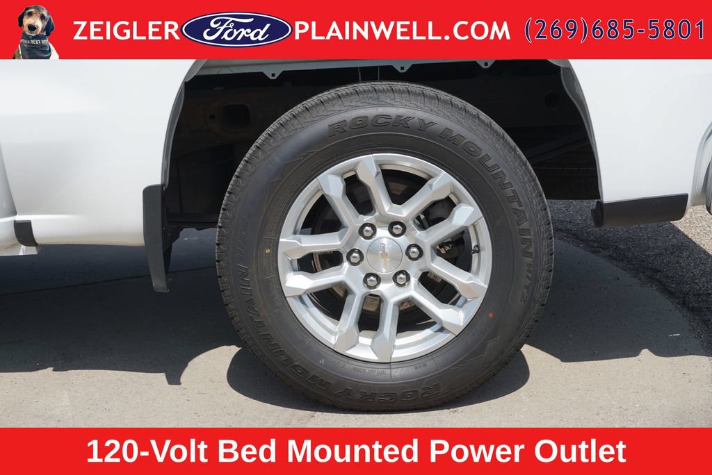 Used 2023 Chevrolet Silverado 1500 LT AWD/4WD image 9