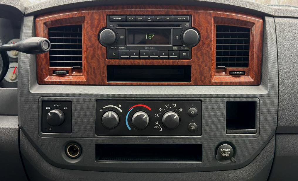 Used 2006 Dodge Ram 1500 Truck SLT w/ Quad Cab Big Horn Value Group image 18