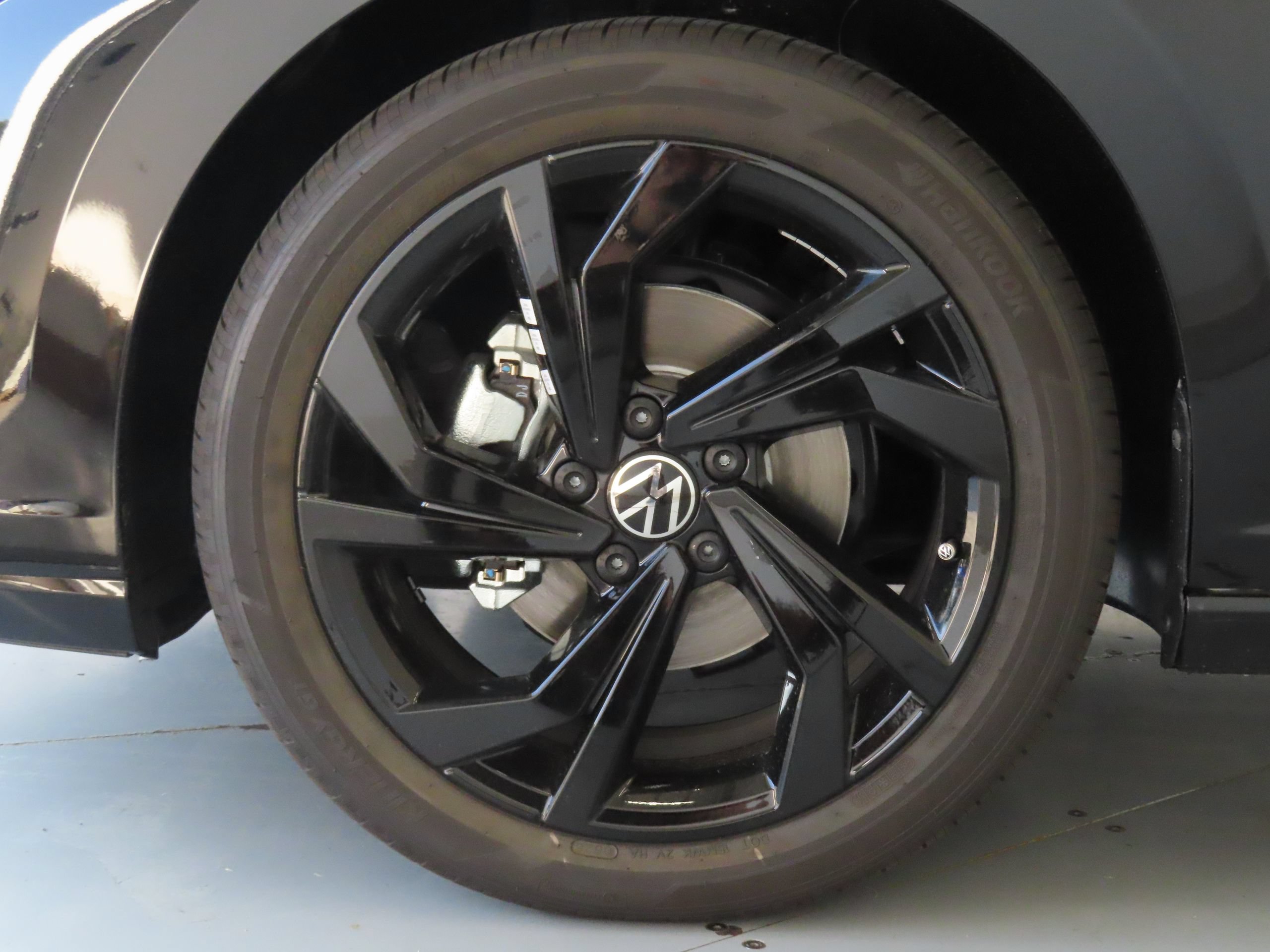 New 2026 Volkswagen Jetta SE FWD image 27