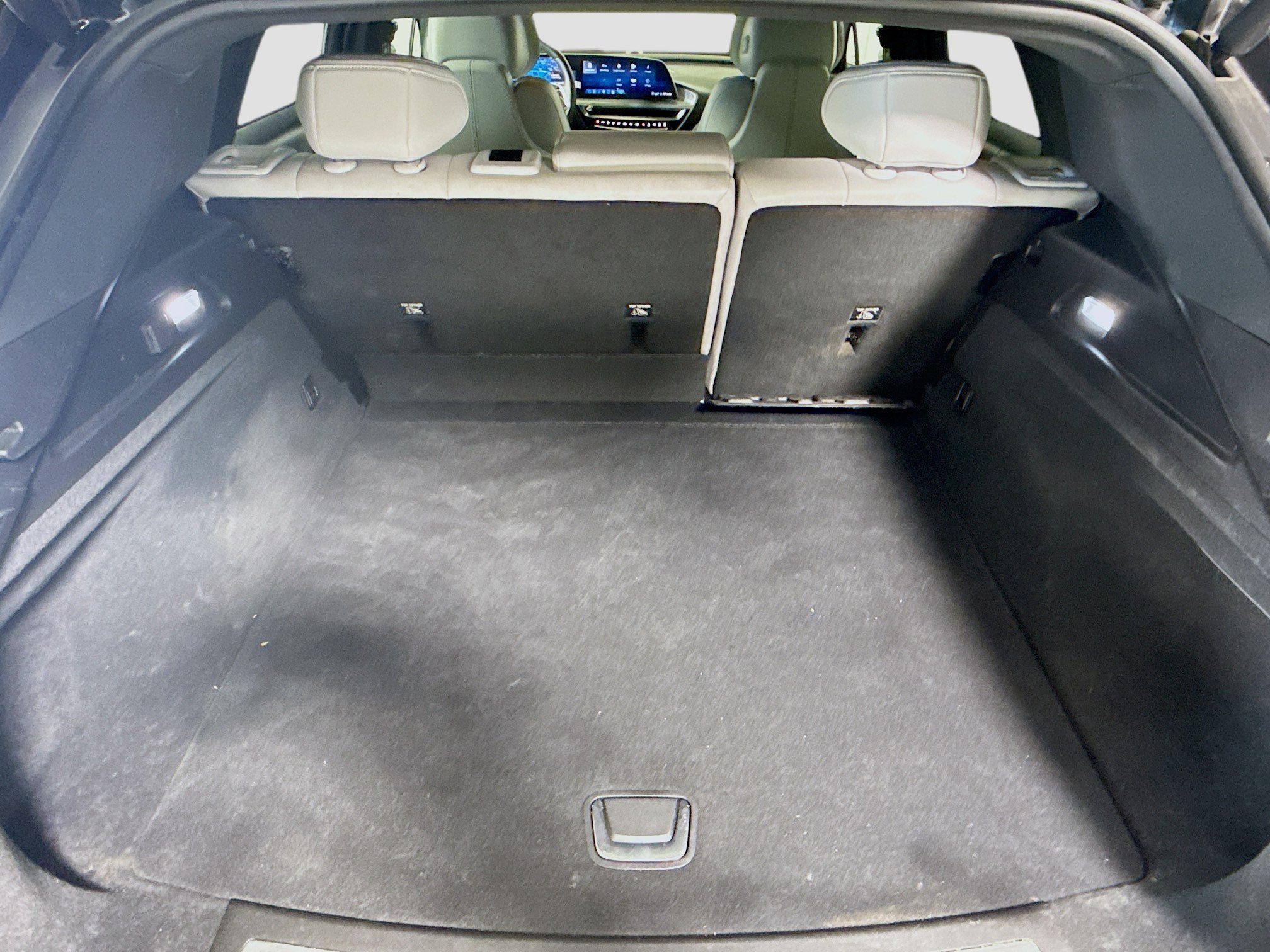 Used 2025 Cadillac Lyriq Luxury w/ LPO, Floor Liner Package image 35