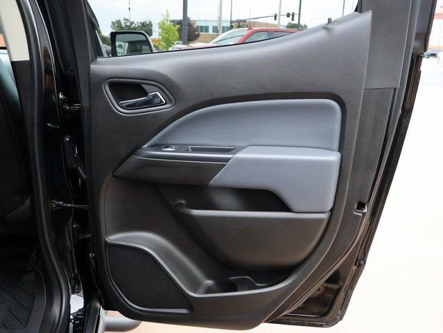 Used 2019 Chevrolet Colorado Z71 w/ Z71 Midnight Edition AWD/4WD image 14