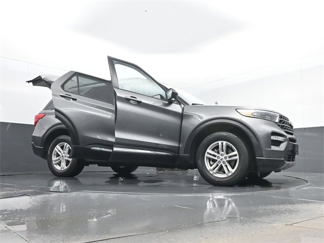 Used 2022 Ford Explorer XLT w/ Equipment Group 202A image 34