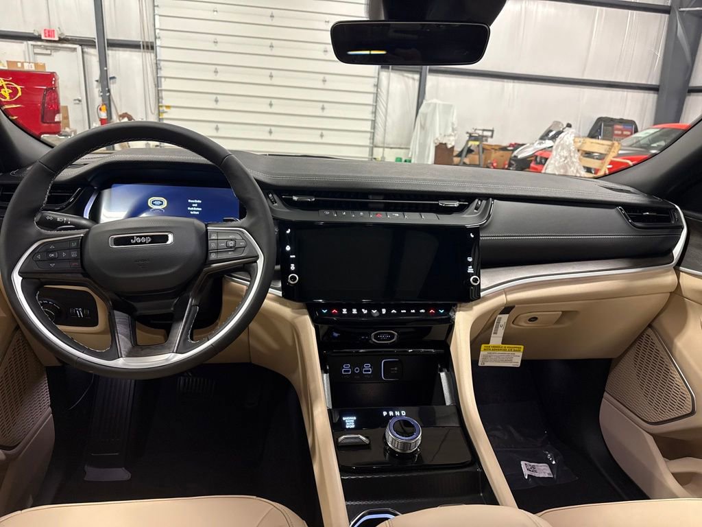 New 2026 Jeep Grand Cherokee Limited image 12