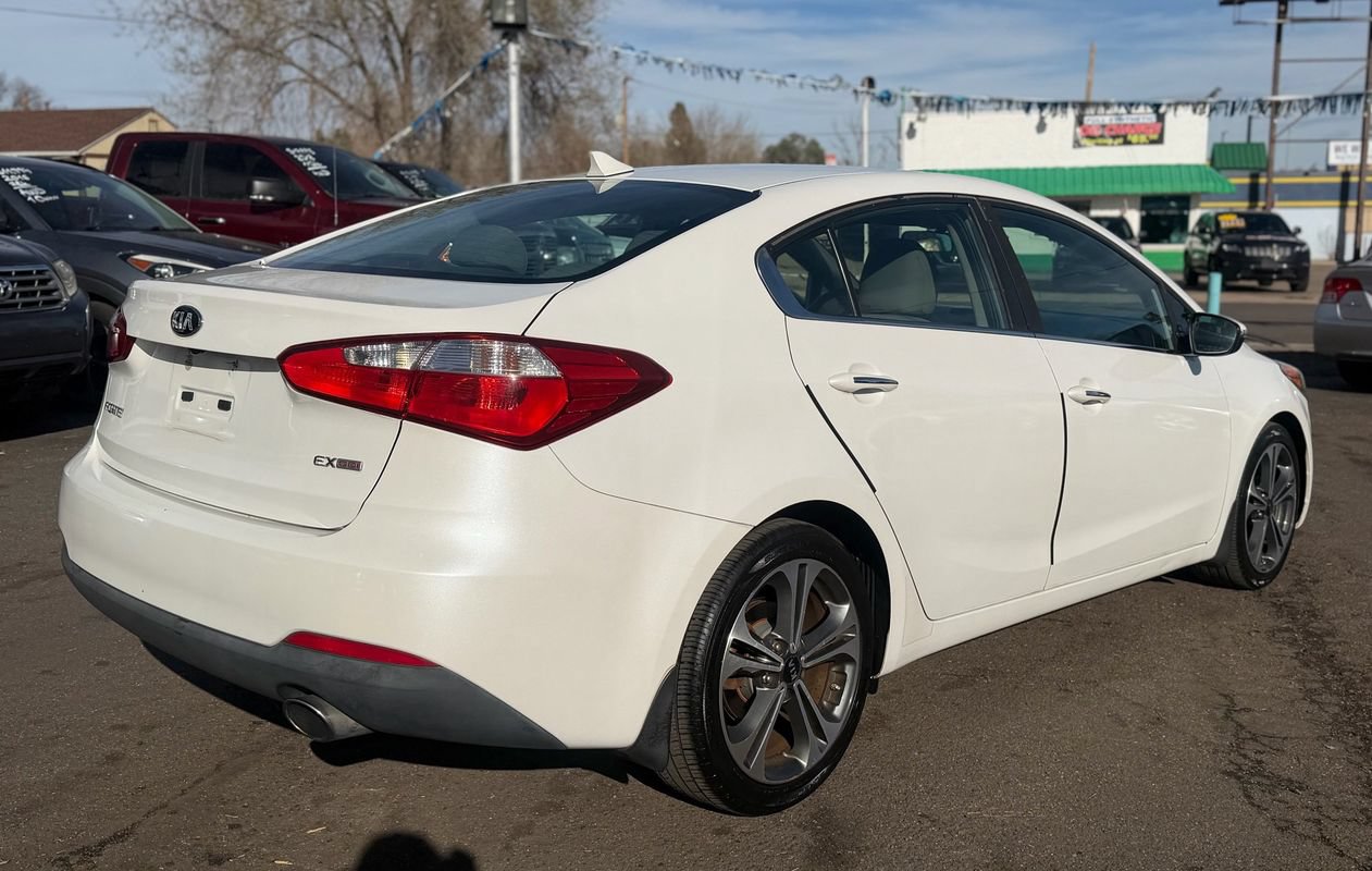 Used 2016 Kia Forte EX FWD image 2