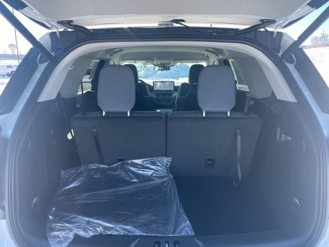 New 2026 Ford Explorer Active w/ Active Comfort Package image 13