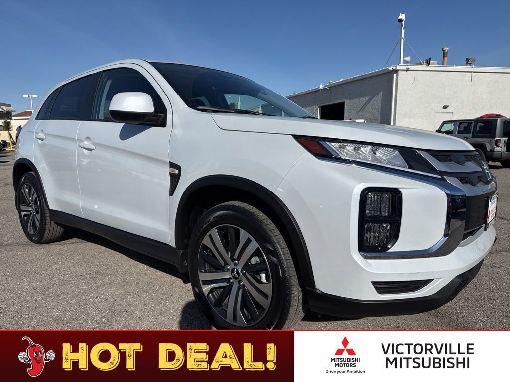 Used 2025 Mitsubishi Outlander Sport ES image 1