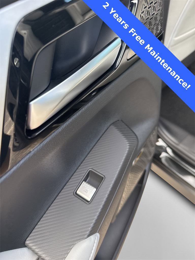 New 2025 Mitsubishi Outlander SE image 33