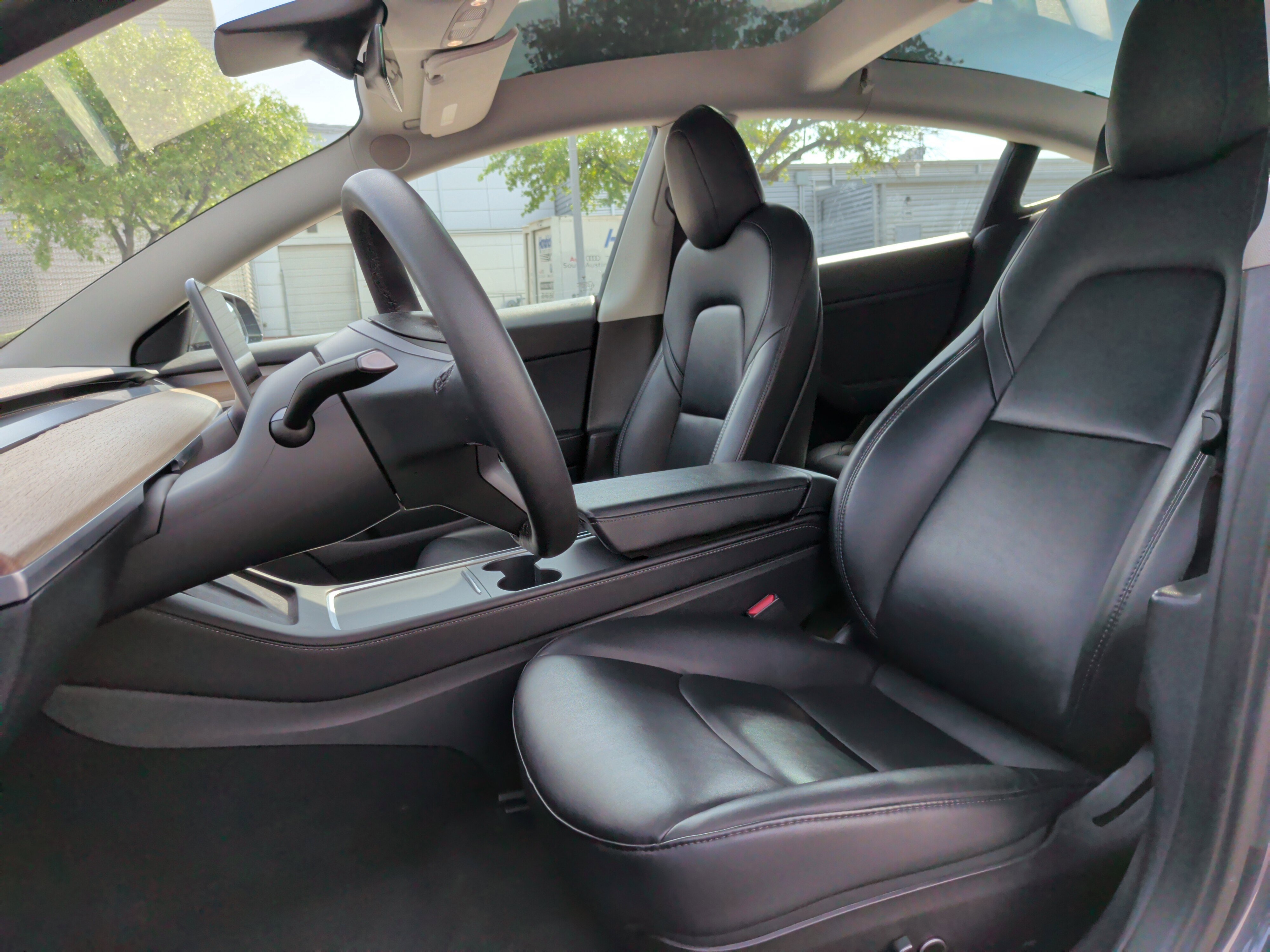 Used 2022 Tesla Model 3 Standard Range image 16