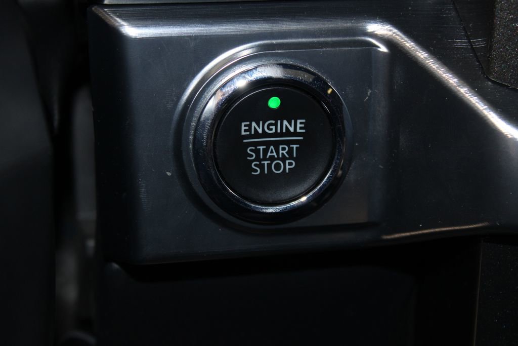 Used 2023 Ford F150 Lariat w/ Equipment Group 502A High image 27