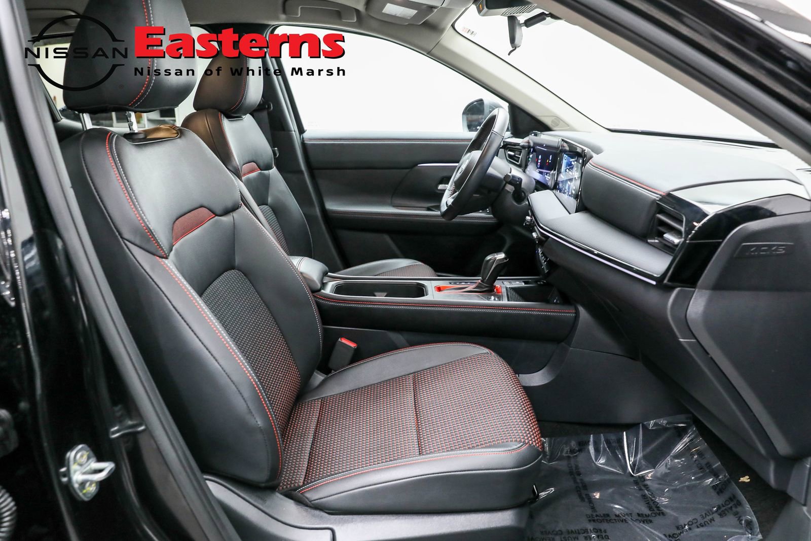 Used 2025 Nissan Kicks SR image 33