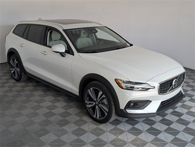 New 2026 Volvo V60 B5 Cross Country Plus w/ Protection Package Premier image 2