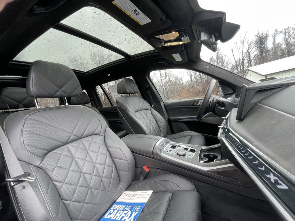 Used 2025 BMW X7 xDrive40i w/ M Sport Package image 13
