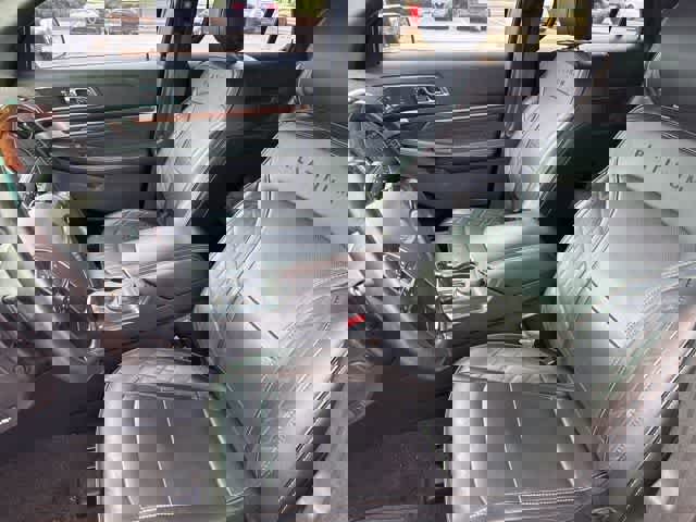 Used 2016 Ford Explorer Platinum AWD/4WD image 11