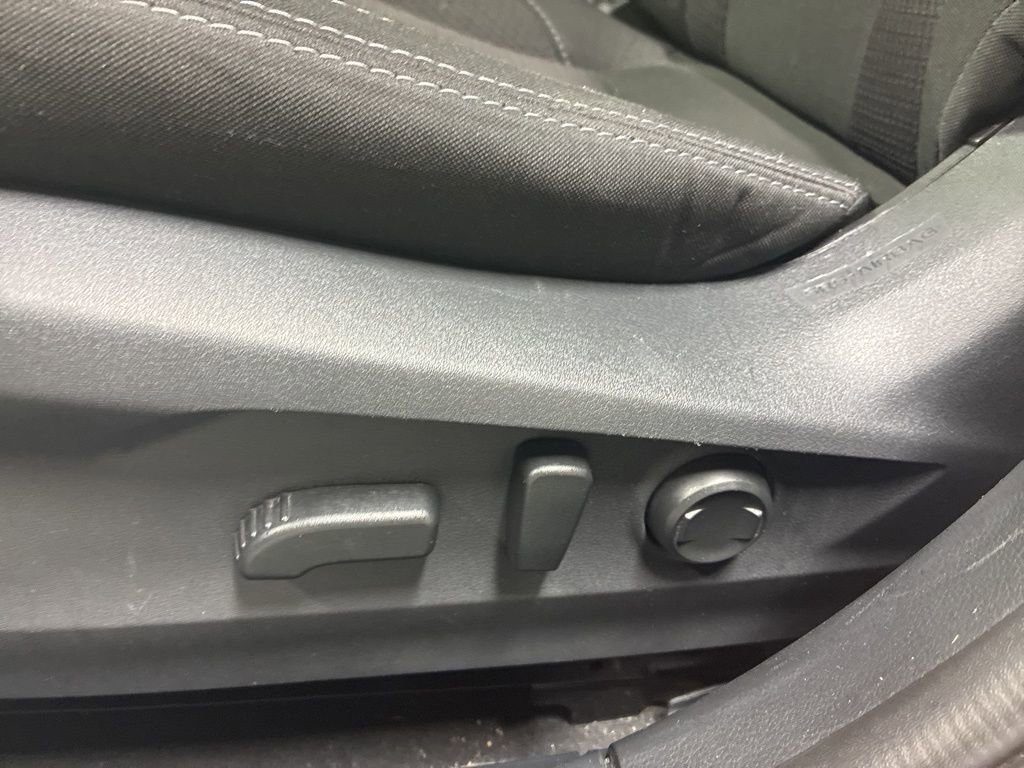 Used 2025 Subaru Outback Premium image 11