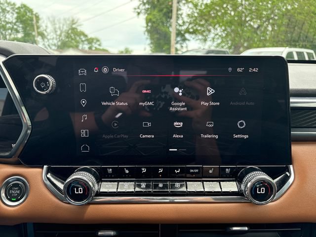 Used 2025 GMC Canyon AT4 w/ Technology Plus Package AWD/4WD image 16