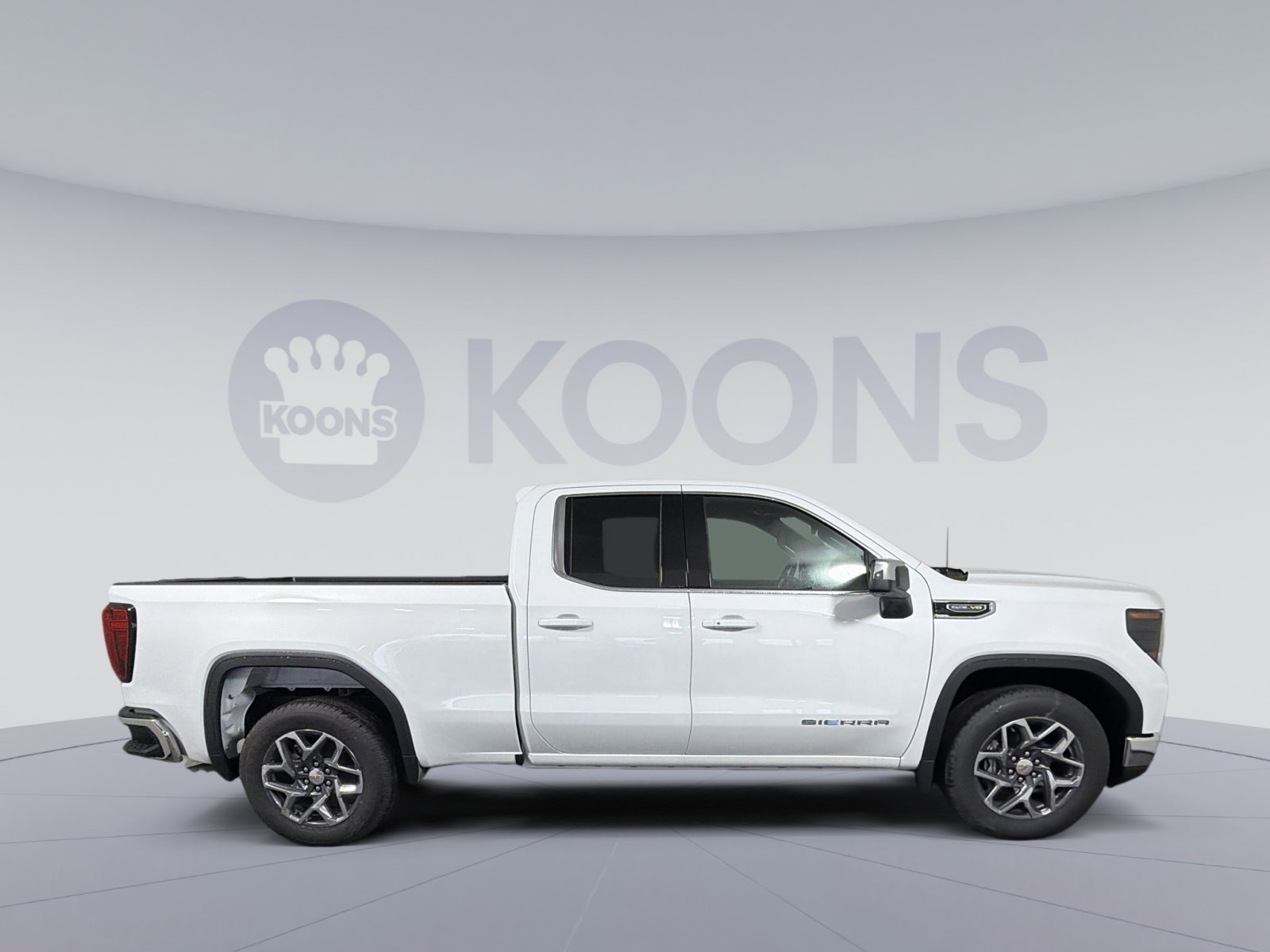 New 2026 GMC Sierra 1500 SLE image 8