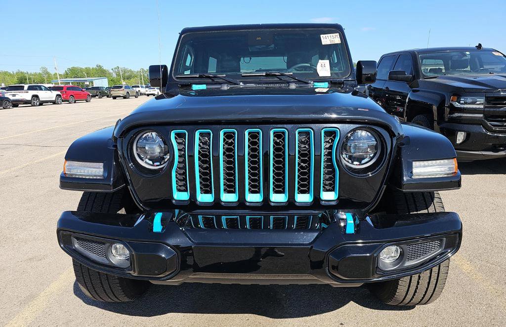 Used 2023 Jeep Wrangler Unlimited Sahara AWD/4WD image 2