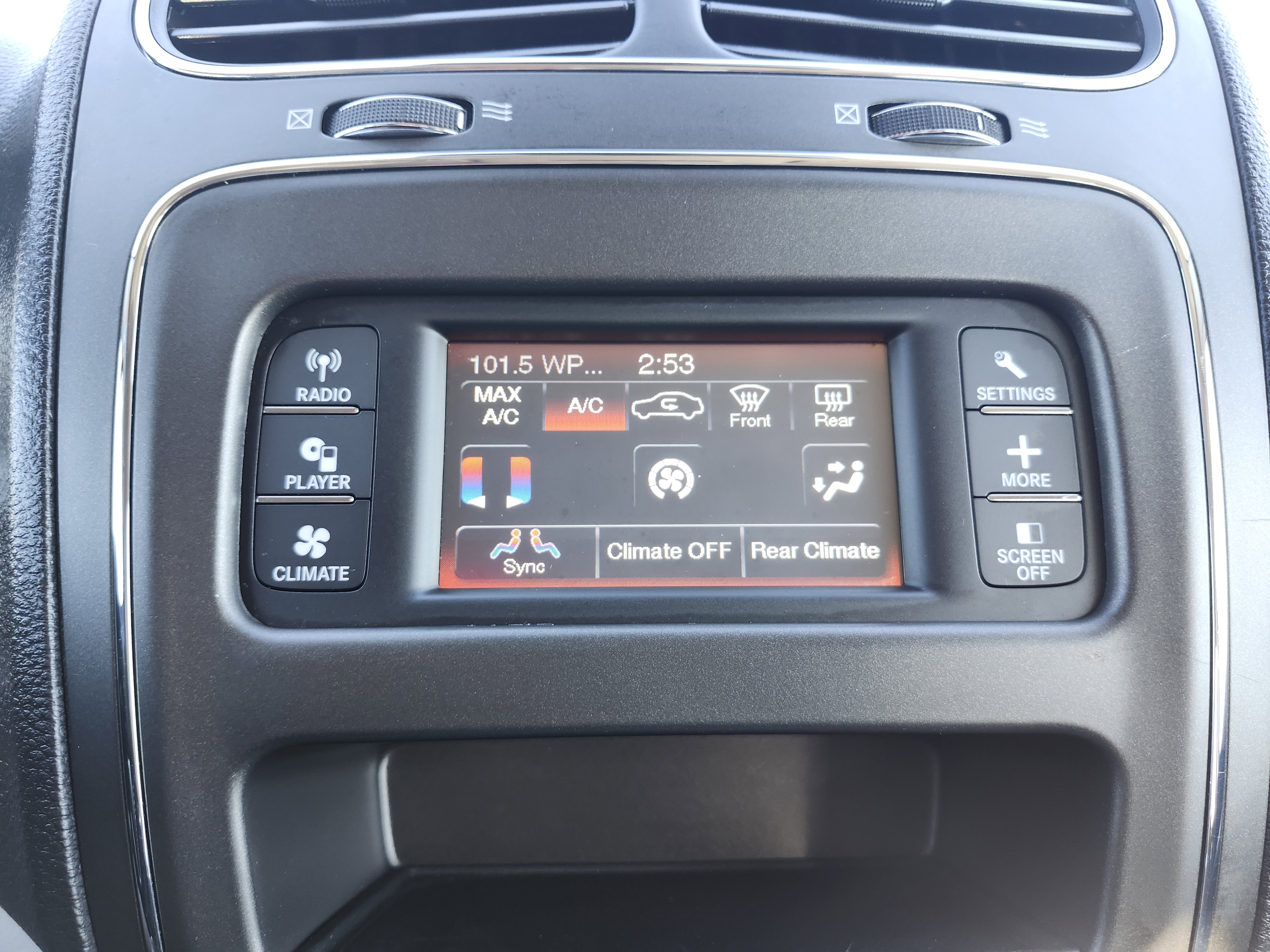 Used 2017 Dodge Journey SXT w/ Comfort/Convenience Group image 4