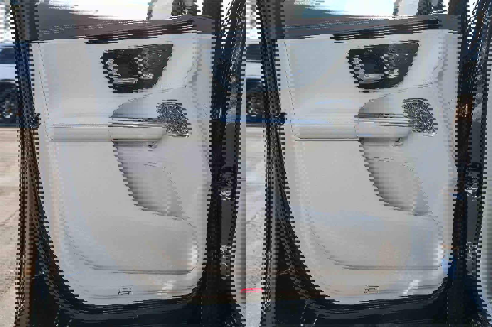 Used 2024 Mercedes-Benz EQE 350+ SUV image 19