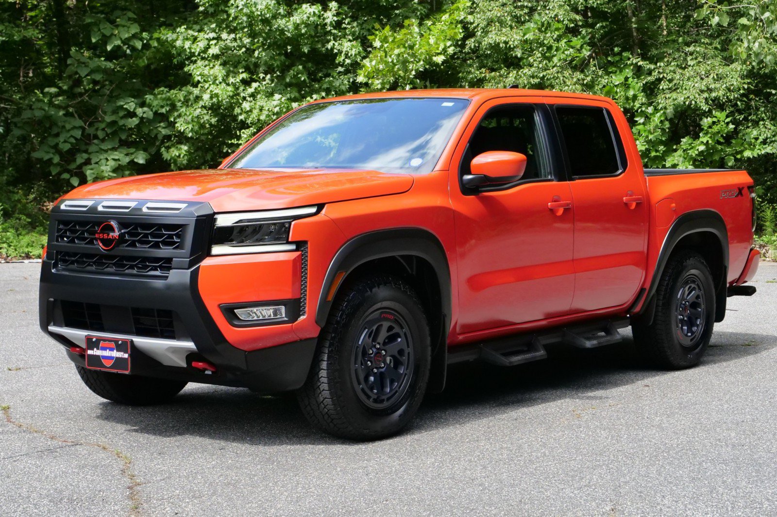 Used 2025 Nissan Frontier Pro-X RWD image 6